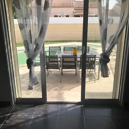 Villa Climatise Avec Piscine, Proche De La Vestric-et-Candiac